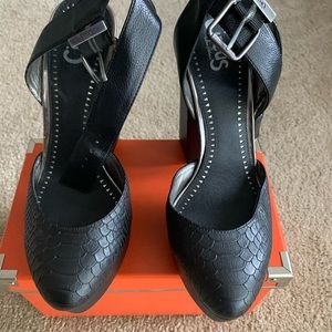 Black platform heels